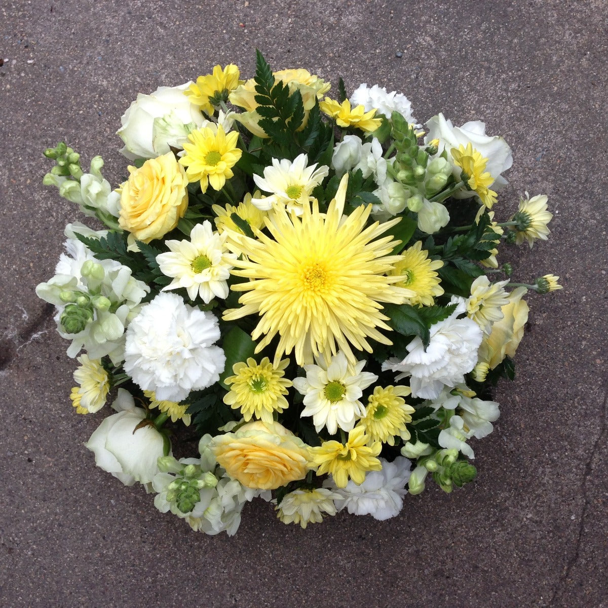 Lemon PosyFuneral Tribute
